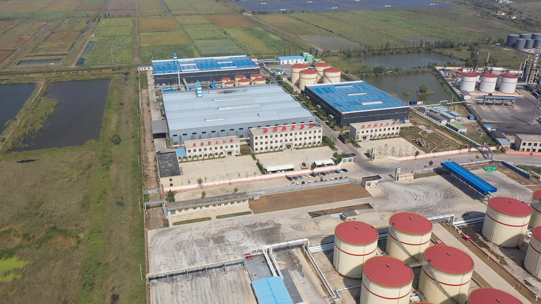 Langfang Hongyuqiao Waterproof Material Co., Ltd. manufacturer production line
